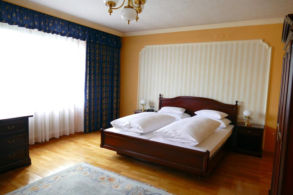 Hotel Pfeifer Zum Kirchenwirt Graz Esterno foto